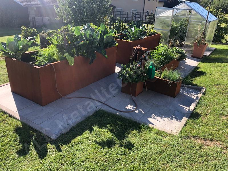 Cortenstahl-Gartengestaltung Gesamtansicht